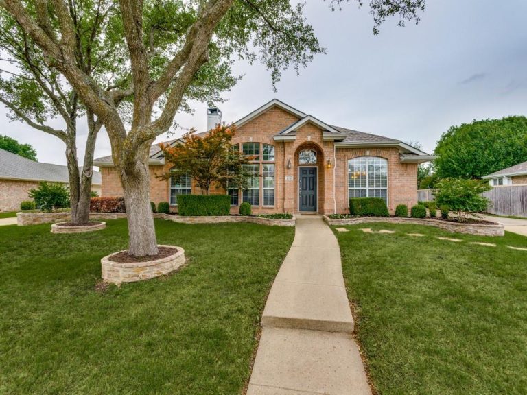 Property Photo of 529 Lochwood Drive, Murphy 75094 – Home for Sale in Murphy