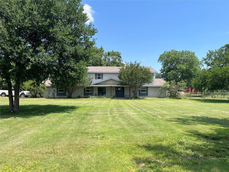 Property Photo of 2050 Estates Parkway, Lucas 75002 – Home for Sale in Lucas