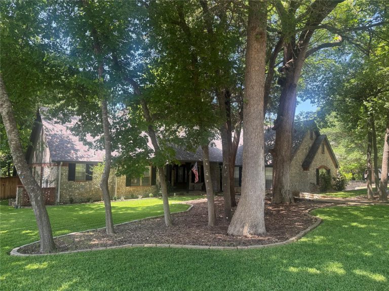 Property Photo of 3602 Four Trees Drive, Weatherford 76087 – Home for Sale in Weatherford