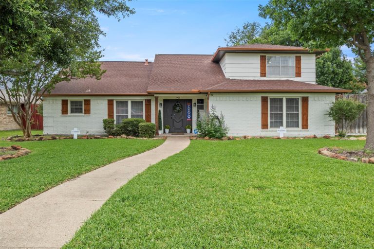 Property Photo of 901 Serenade Lane, Richardson 75081 – Home for Sale in Richardson
