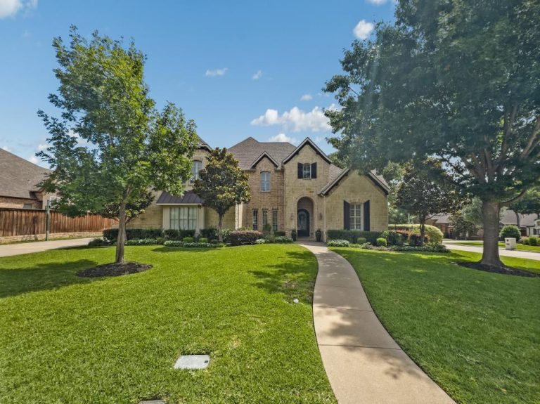 Property Photo of 1400 Eleanor Rigby Lane, Mansfield 76063 – Home for Sale in Mansfield