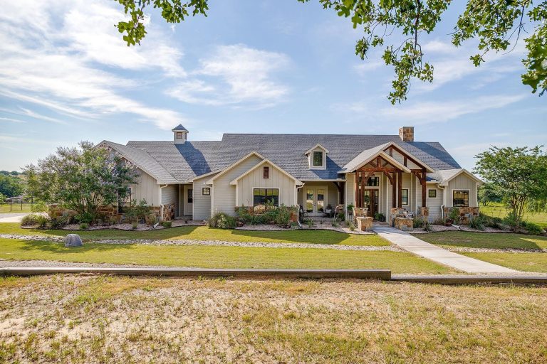 Property Photo of 227 Rock Springs Road, Weatherford 76088 – Home for Sale in Weatherford