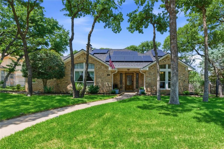 Property Photo of 3072 High Cliff Drive, Grapevine 76051 – Home for Sale in Grapevine