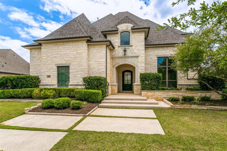 Property Photo of 1005 La Salle Lane, Southlake 76092 – Home for Sale in Southlake