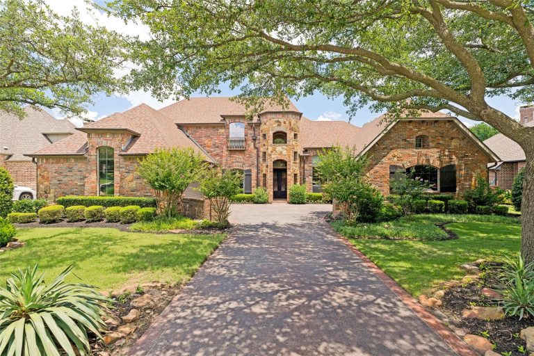 Property Photo of 1301 Silverlake Road, McKinney 75072 – Home for Sale in McKinney
