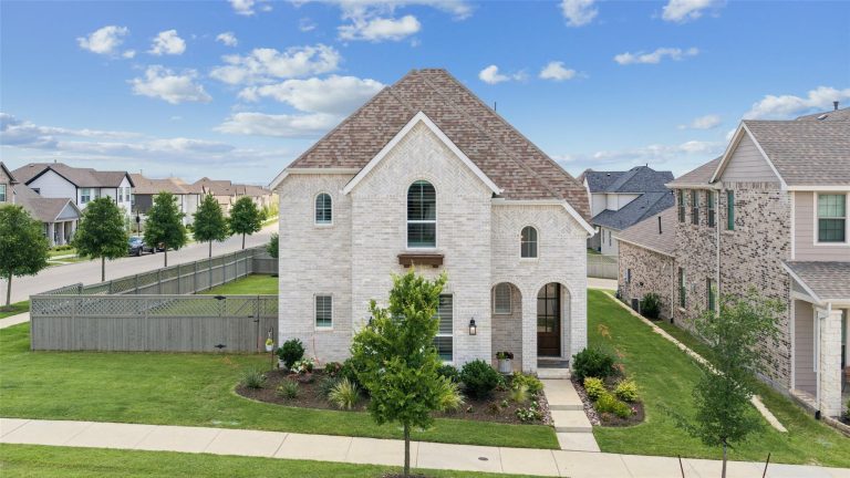 Property Photo of 2301 Jack Rabbit Way – Home for Sale in Texas
