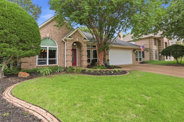Property Photo of 4308 Crescent Drive, Flower Mound 75028 – Home for Sale in Flower Mound