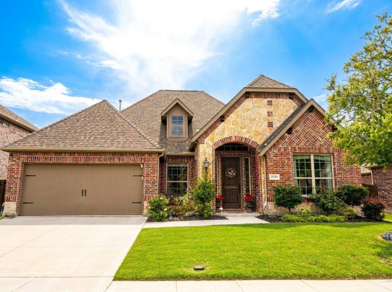 Property Photo of 10909 Smithville Place, McKinney 75071 – Home for Sale in McKinney