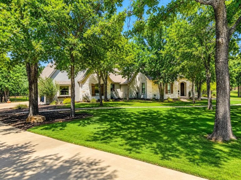 Property Photo of 282 Sugartree Circle, Lipan 76462 – Home for Sale in Lipan