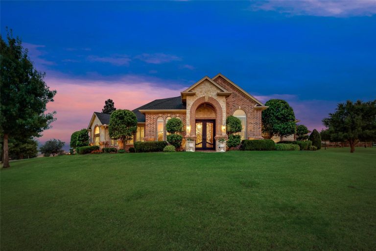 Property Photo of 2012 Winthrop Hill Road, Denton 76226 – Home for Sale in Denton