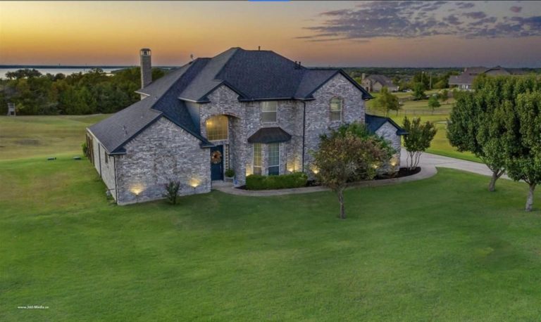 Property Photo of 930 Lakeridge Drive, Lavon 75166 – Home for Sale in Lavon