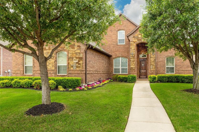 Property Photo of 7112 Chimney Creek Drive, North Richland Hills 76182 – Home for Sale in North Richland Hills
