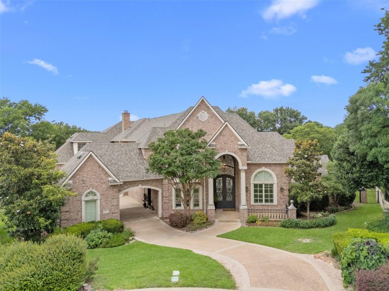 Property Photo of 6605 Wood Hollow Court – Home for Sale in Texas