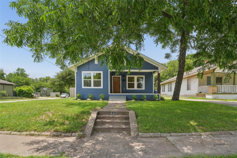 Property Photo of 627 S Willomet Avenue, Dallas 75208 – Home for Sale in Dallas
