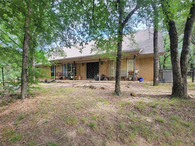 Property Photo of 525 Estates Drive – Home for Sale in Texas