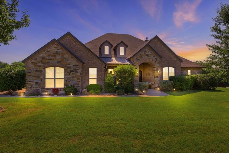 Property Photo of 6630 Caliche Circle, Midlothian 76065 – Home for Sale in Midlothian