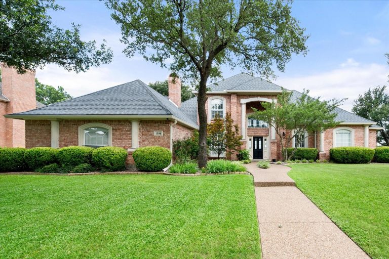 Property Photo of 1398 Fairhaven Drive, Mansfield 76063 – Home for Sale in Mansfield