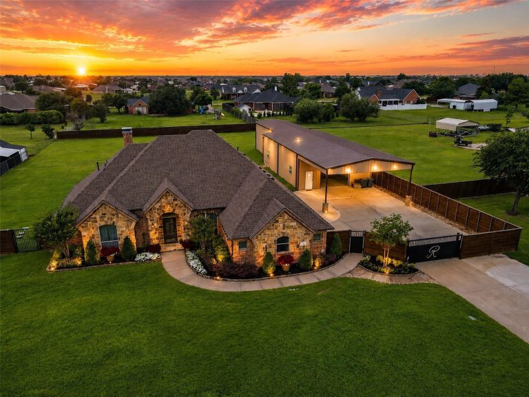 Property Photo of 10131 Richard Circle, Forney 75126 – Home for Sale in Forney