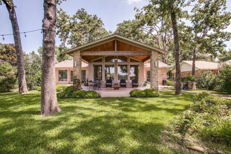 Property Photo of 516 Arrowwood Beach Road – Home for Sale in Texas