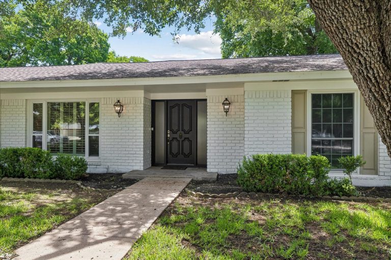 Property Photo of 4113 Ridglea Country Club Drive, Fort Worth 76126 – Home for Sale in Fort Worth