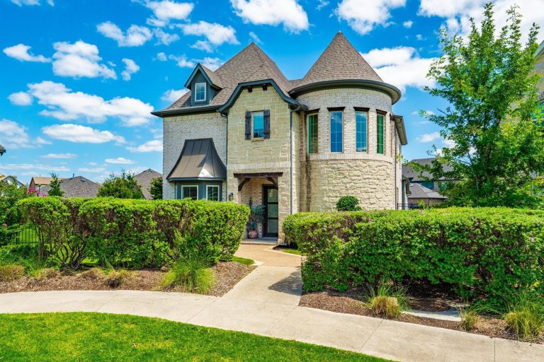 Property Photo of 1205 Shady Fox Way, Arlington 76005 – Home for Sale in Arlington