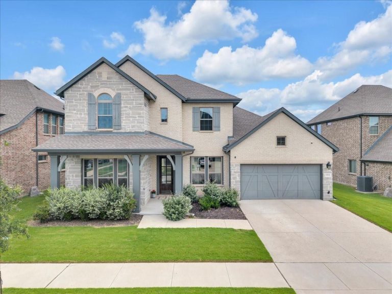 Property Photo of 1808 Cedar Bluff Parkway, Mansfield 76063 – Home for Sale in Mansfield