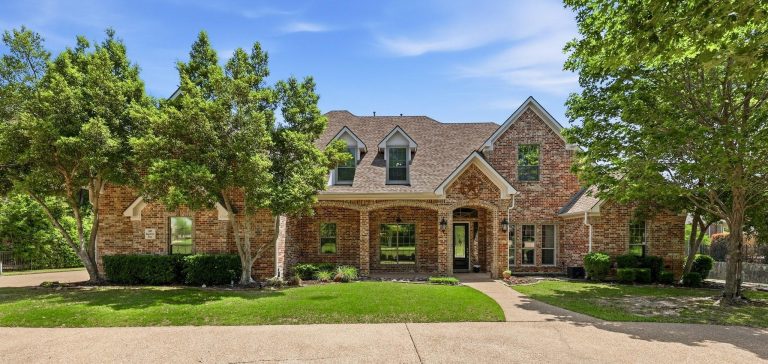 Property Photo of 2408 Beachview Drive – Home for Sale in Texas