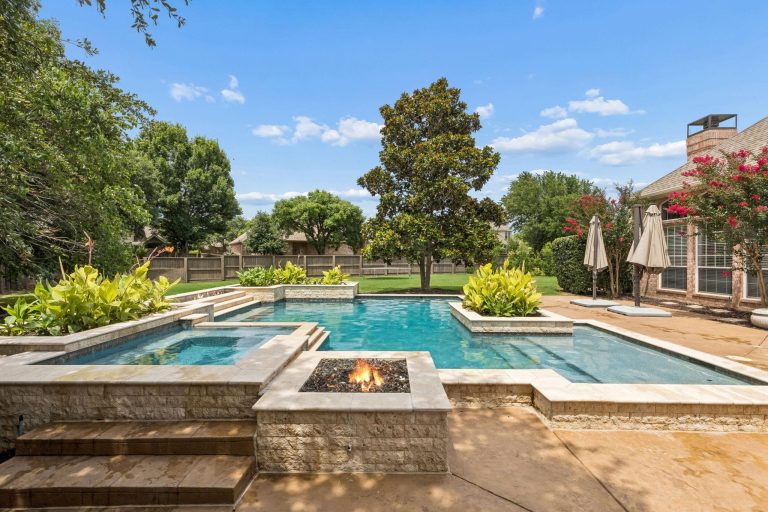 Property Photo of 902 Aaron Way – Home for Sale in Texas