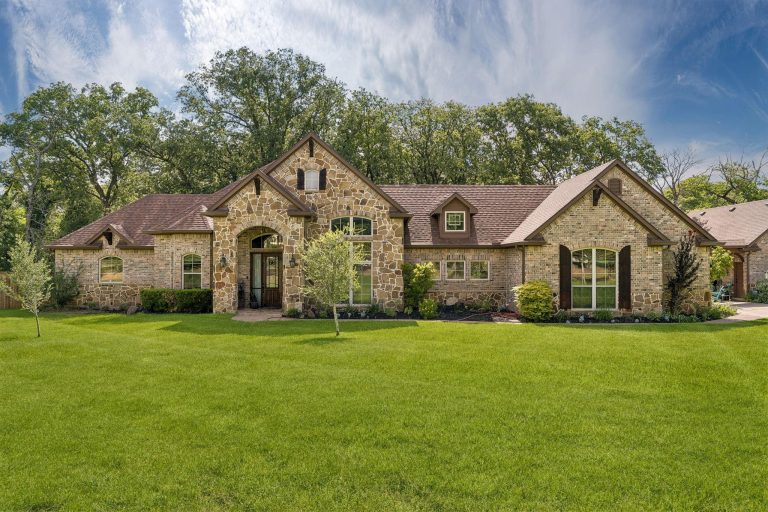 Property Photo of 1000 Timberidge Lane – Home for Sale in Texas