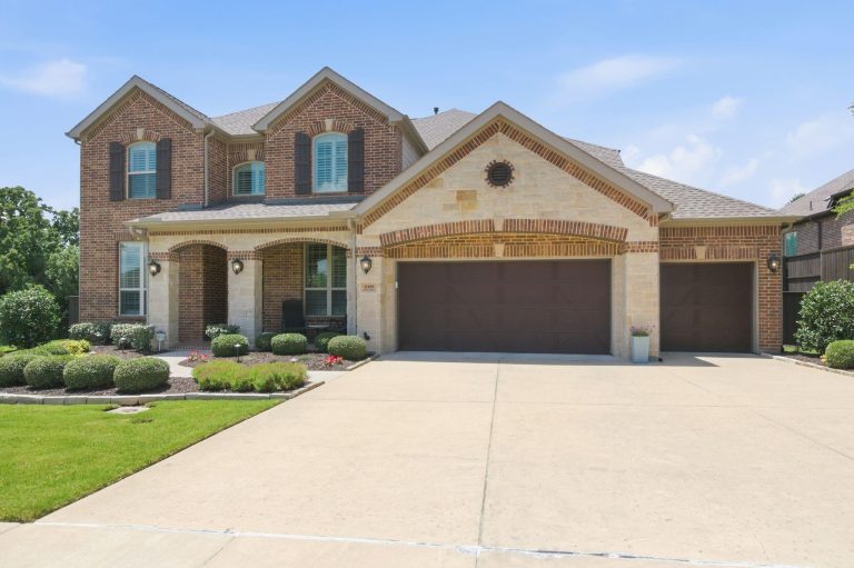 Property Photo of 11109 Smoky Oak Court, Flower Mound 76226 – Home for Sale in Flower Mound