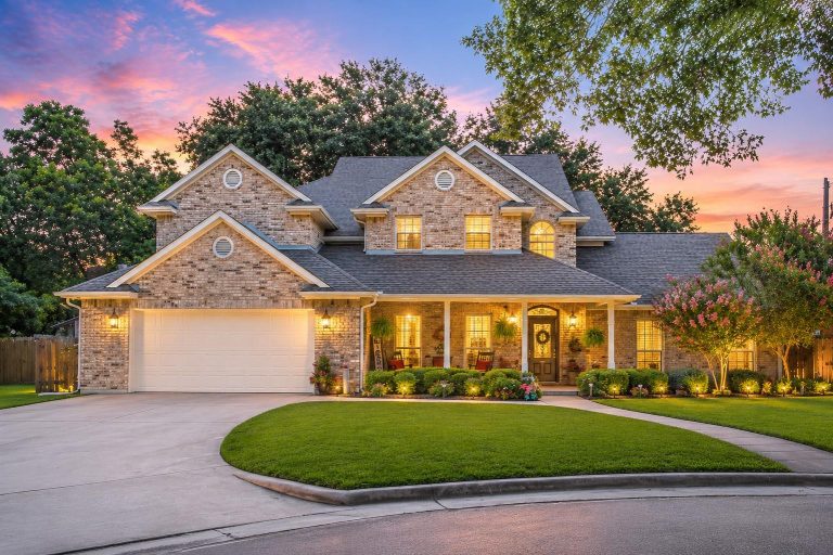 Property Photo of 820 Cedar Creek Circle, Bonham 75418 – Home for Sale in Bonham