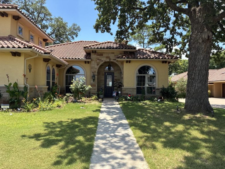 Property Photo of 1012 Catalina Bay Boulevard, Granbury 76048 – Home for Sale in Granbury