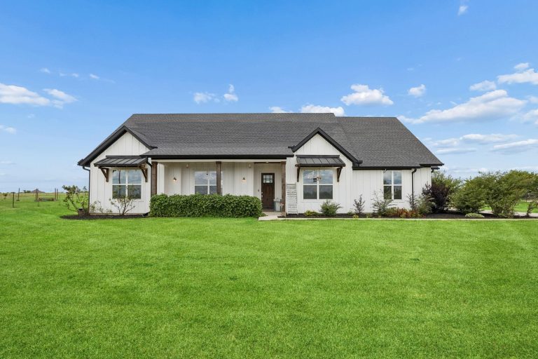 Property Photo of 14875 County Road 255, Valley View 76272 – Home for Sale in Valley View
