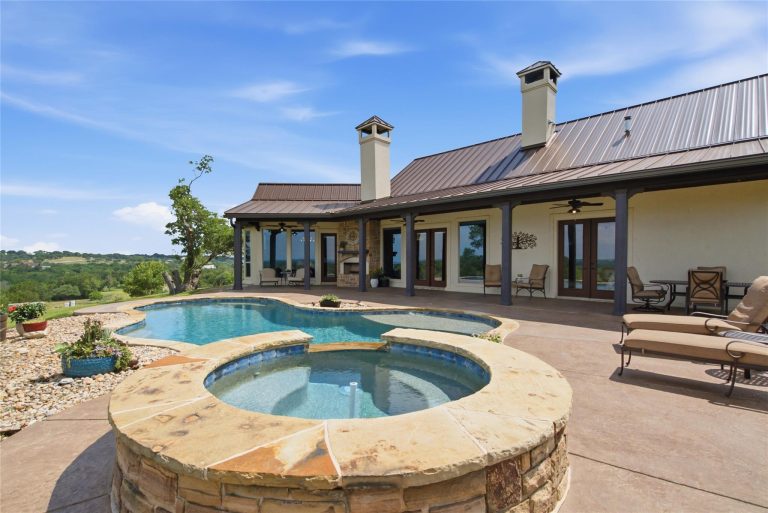 Property Photo of 701 Cactus Rio Drive – Home for Sale in Texas