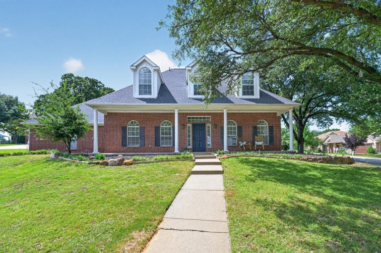 Property Photo of 600 Rosedale Street, Highland Village 75077 – Home for Sale in Highland Village