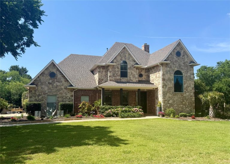 Property Photo of 3536 Bay Ridge Drive – Home for Sale in Texas