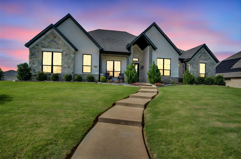 Property Photo of 7021 Cedar Court, Ovilla 75154 – Home for Sale in Ovilla