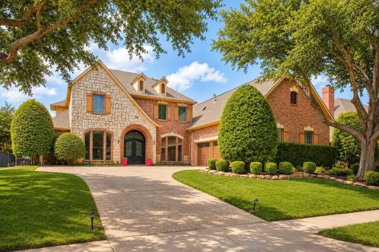 Property Photo of 6805 Columbine Way, Plano 75093 – Home for Sale in Plano