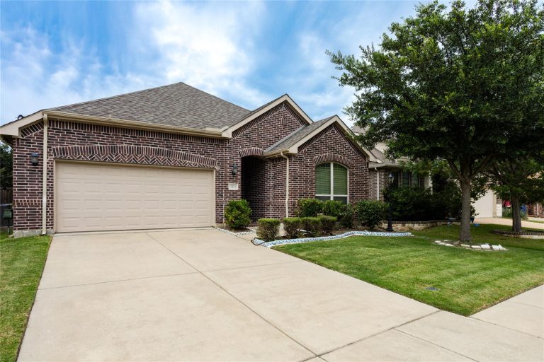 Property Photo of 10816 Sexton Drive, McKinney 75072 – Home for Sale in McKinney