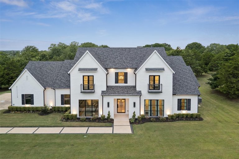 Property Photo of 7025 County Road 202 – Home for Sale in Texas
