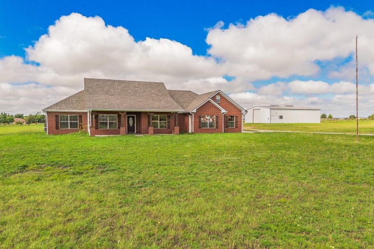 Property Photo of 117 Wagon Wheel Circle, Leonard 75452 – Home for Sale in Leonard