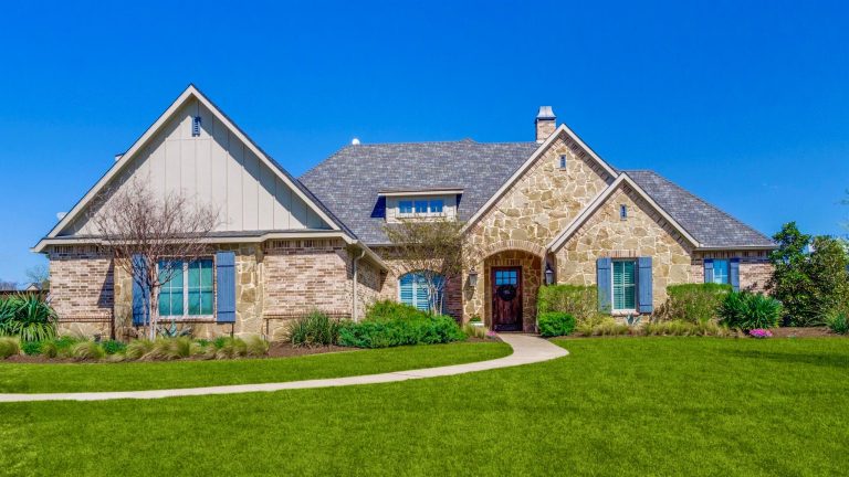 Property Photo of 103 Eagle Point Drive – Home for Sale in Texas