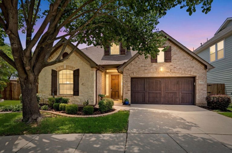 Property Photo of 2510 Kodiak Circle, Euless 76039 – Home for Sale in Euless