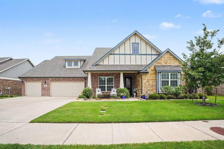 Property Photo of 4014 Stableglen Drive, Rockwall 75032 – Home for Sale in Rockwall