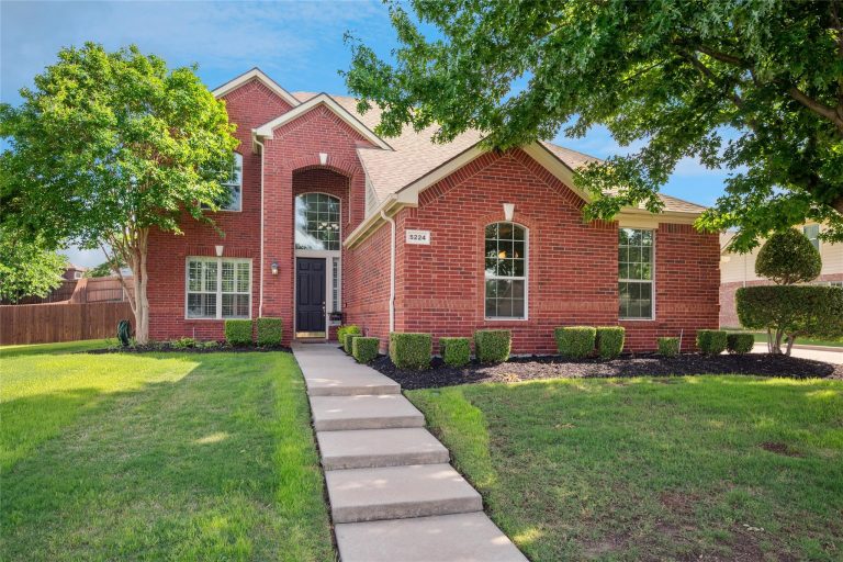 Property Photo of 5224 Winterberry Court, Fort Worth 76244 – Home for Sale in Fort Worth