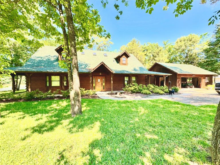Property Photo of 8726 Toler Pointe, Larue 75770 – Home for Sale in Larue