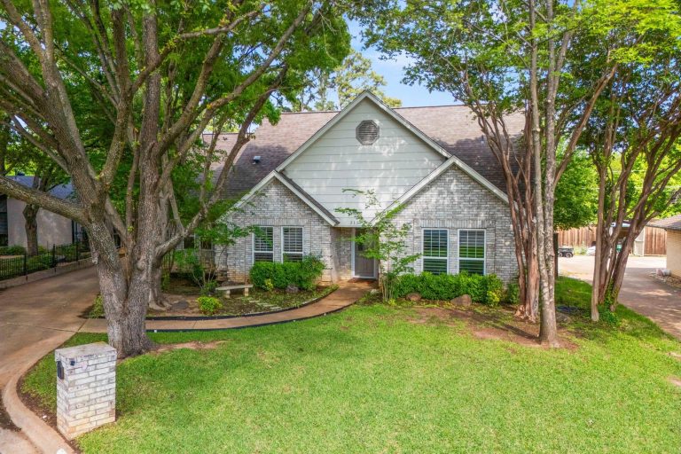 Property Photo of 315 Drexel Drive, Grapevine 76051 – Home for Sale in Grapevine