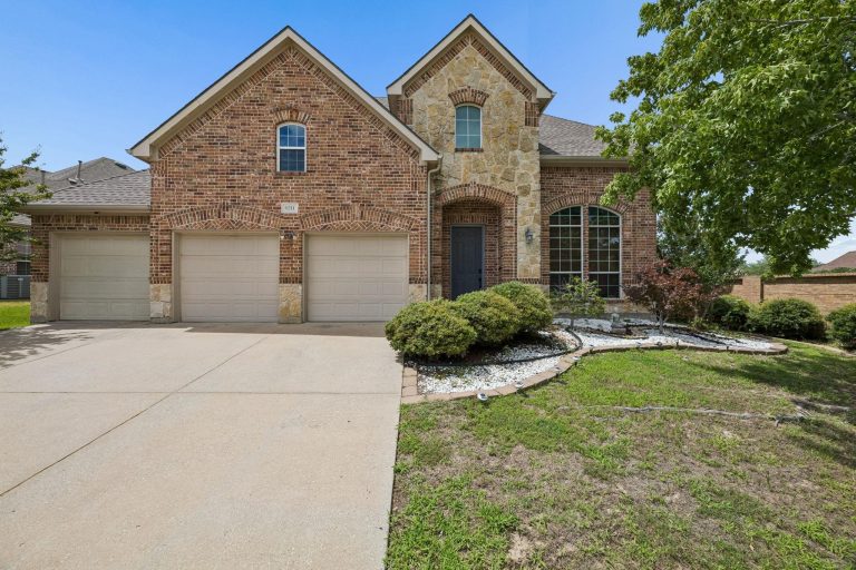 Property Photo of 6211 Crestridge Lane, Sachse 75048 – Home for Sale in Sachse