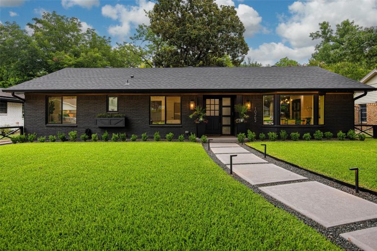 Property Photo of 10262 Vinemont Street, Dallas 75218 – Home for Sale in Dallas