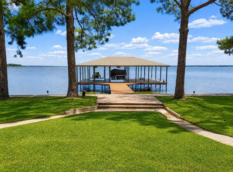 Property Photo of 521 Nob Hill Lane, Seven Points 75143 – Home for Sale in Seven Points